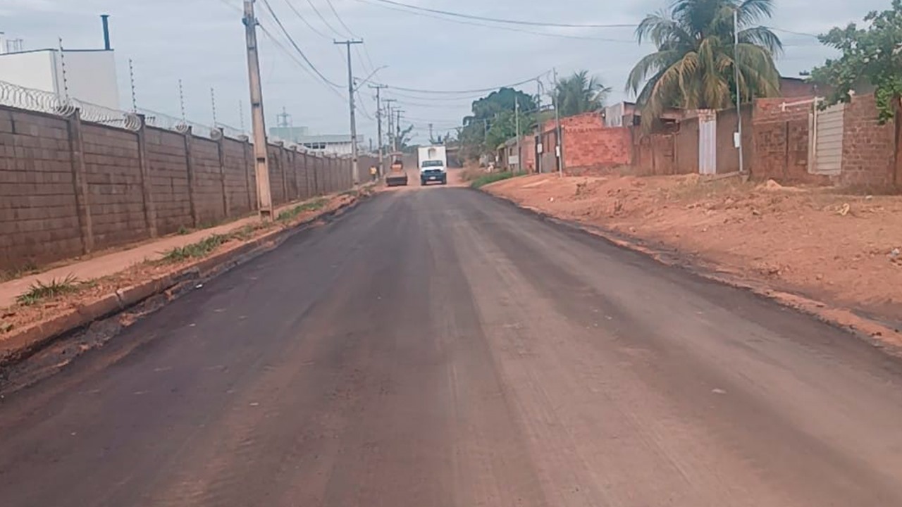 NILTON SOUZA: Rua Daniela recebe obras e iluminação após solicitação do vereador