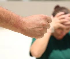 VALENTÃO PRESO: Mulher é socorrida para a UPA após ser espancada pelo marido 