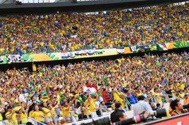 Onde estão os protestos gigantescos contra a copa?  –  Por Sergio Pires