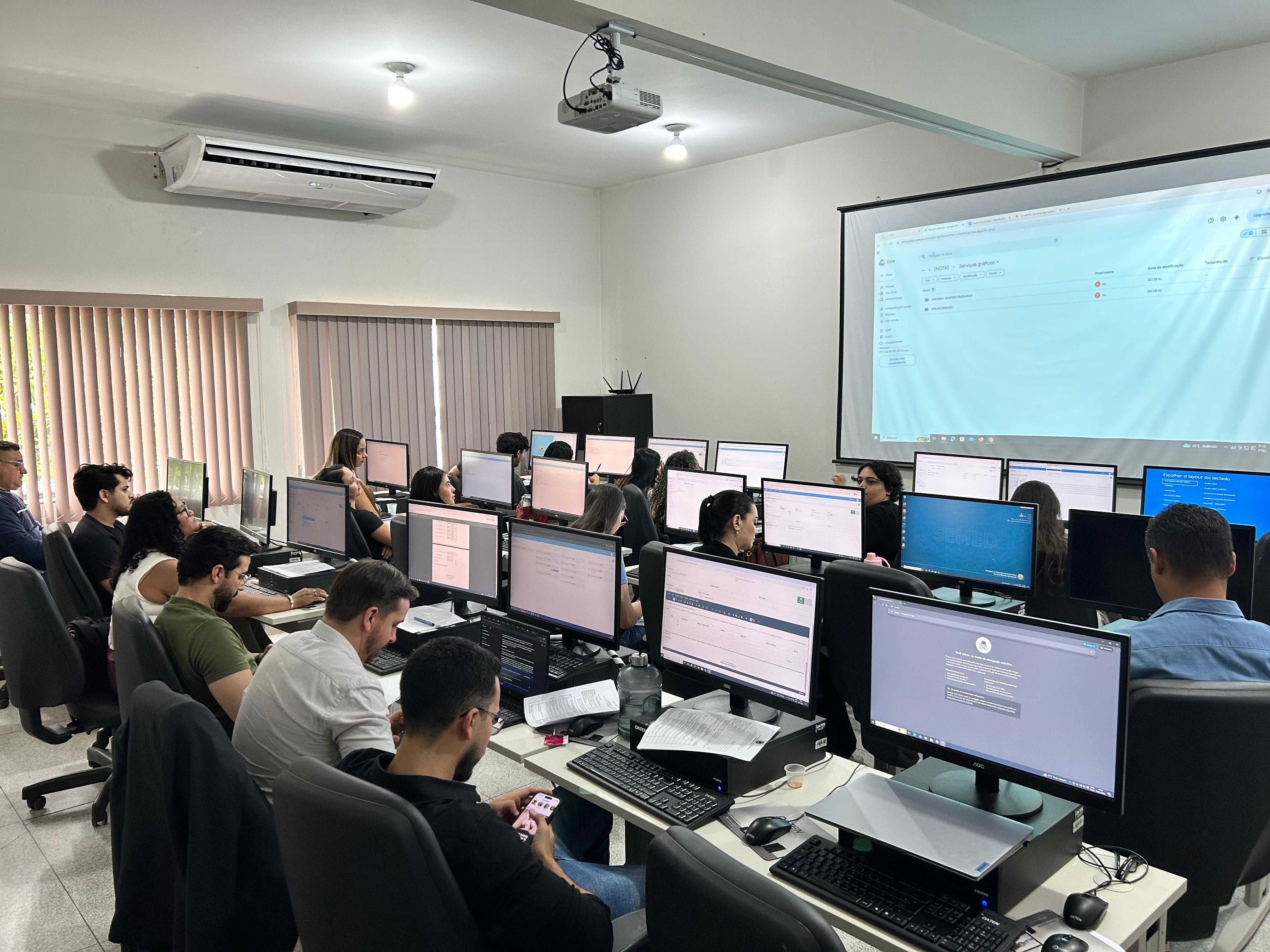 TRANSPARÊNCIA: Gestão Gedeão Negreiros na Câmara promove capacitação digital para servidores