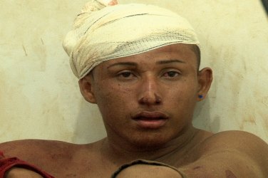 SURTADO - Homem endoida, quebra base da PM, agride policiais e é preso
