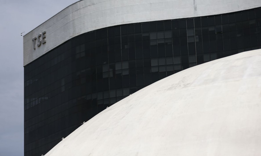 TRIBUNAL:  TSE manda apagar post que liga Lula a casos de corrupção