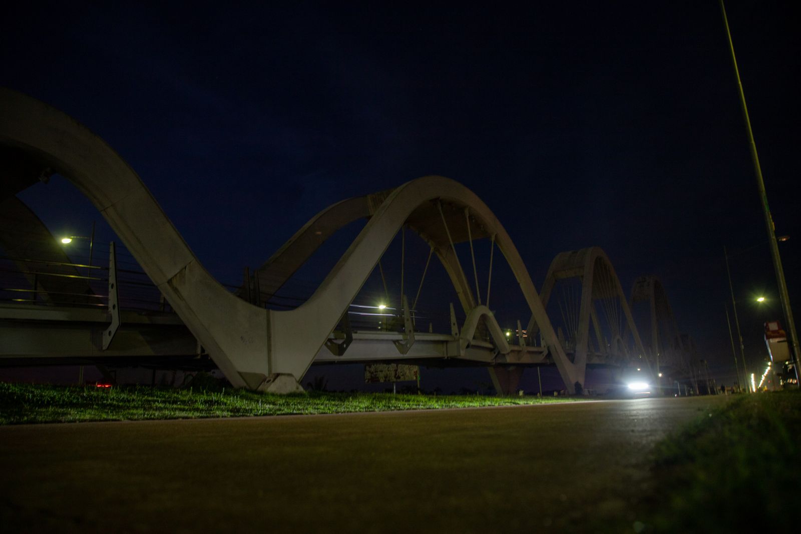 PREJUÍZO: Furtos de fiação elétrica deixam Espaço Alternativo às escuras