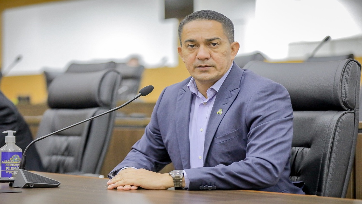 PESSOAS COM DEFICIÊNCIA: Lei de Eyder Brasil garante acessibilidade em parques aquáticos de RO