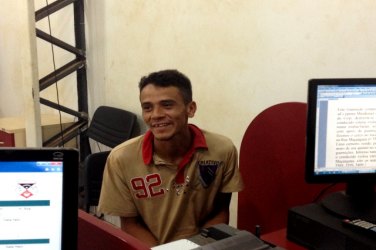 'Homem Aranha' é preso acusado de tentar roubar residência
