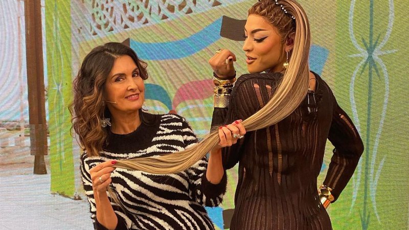 Fátima Bernardes se choca com tamanho do cabelo de Pabllo Vittar: 'Fomos conferir'