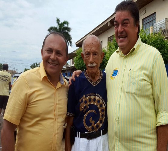 ELEIÇÕES 2016 – Confiante na vitória Willames Pimentel vota no Laura Vicunã 