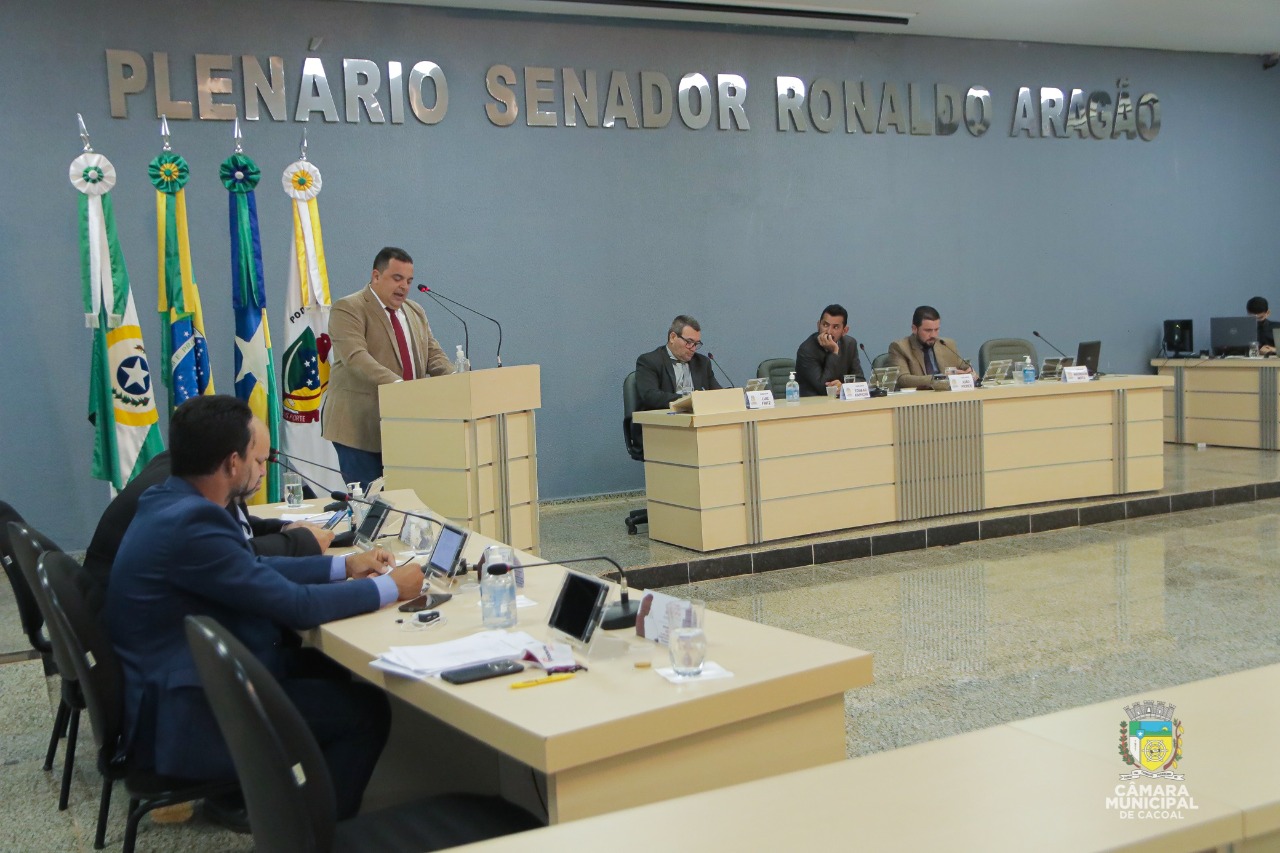 COMBATE: Câmara de Cacoal aprova lei proibindo agressor de assumir cargo público 