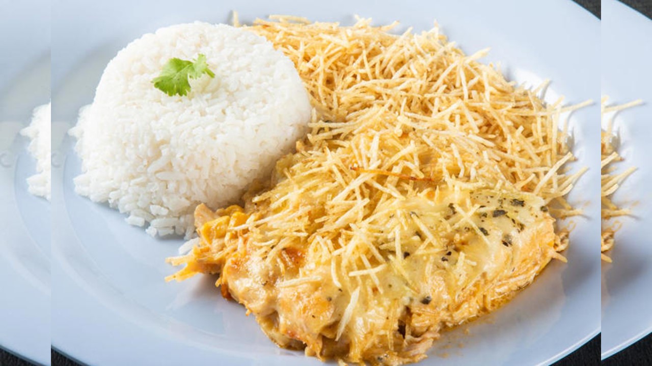 VEJA A RECEITA: Fricassê de frango fácil que fica pronto rapidinho   