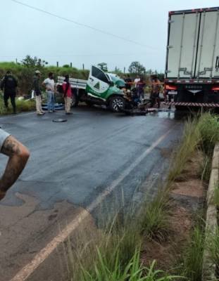 TRÁGICO: Motorista morre após carreta atingir picape em rodovia