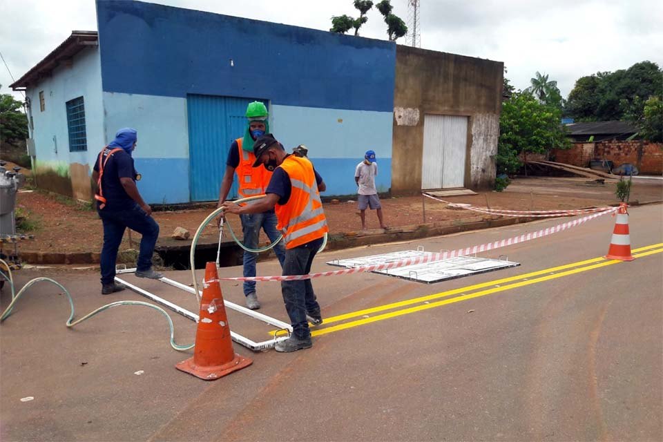 BAIRRO DA LESTE: Após intervenção de Edwilson Negreiros, Mariana ganha sinalização de trânsito 