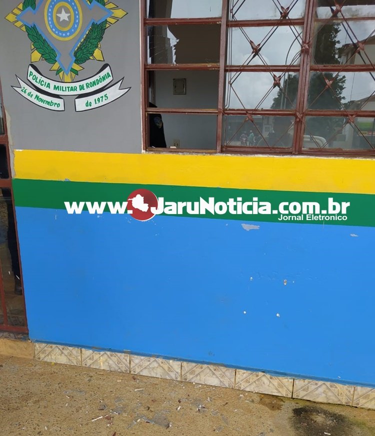 INSANO: Idoso ataca quartel da PM em Rondônia e é contido a tiros