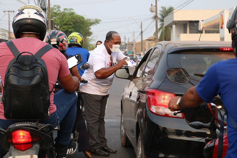 AGOSTO LILÁS: Alex Silva promove pit stop de conscientização contra a violência doméstica
