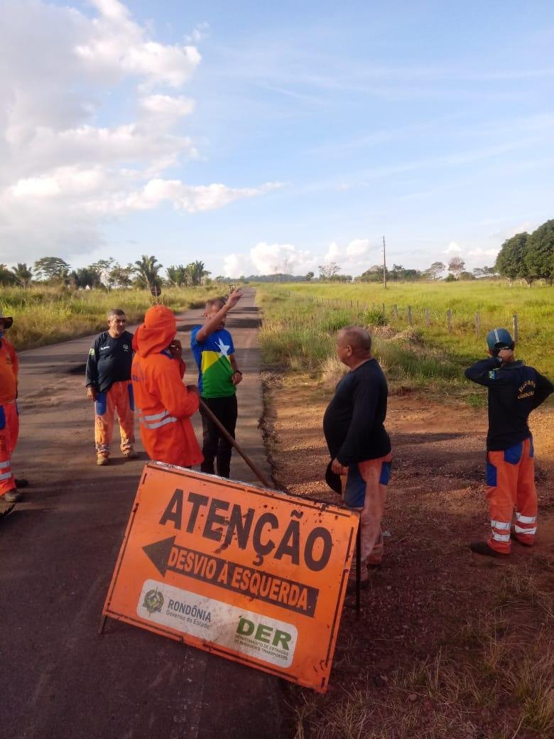 RECUPERAÇÃO: Com indicação do deputado Eyder Brasil, DER inicia recuperação da RO-473
