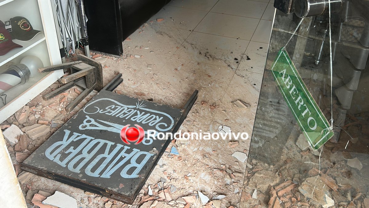 BATEU NA PAREDE: Moto aplicativo e passageira ficam em estado gravíssimo em acidente