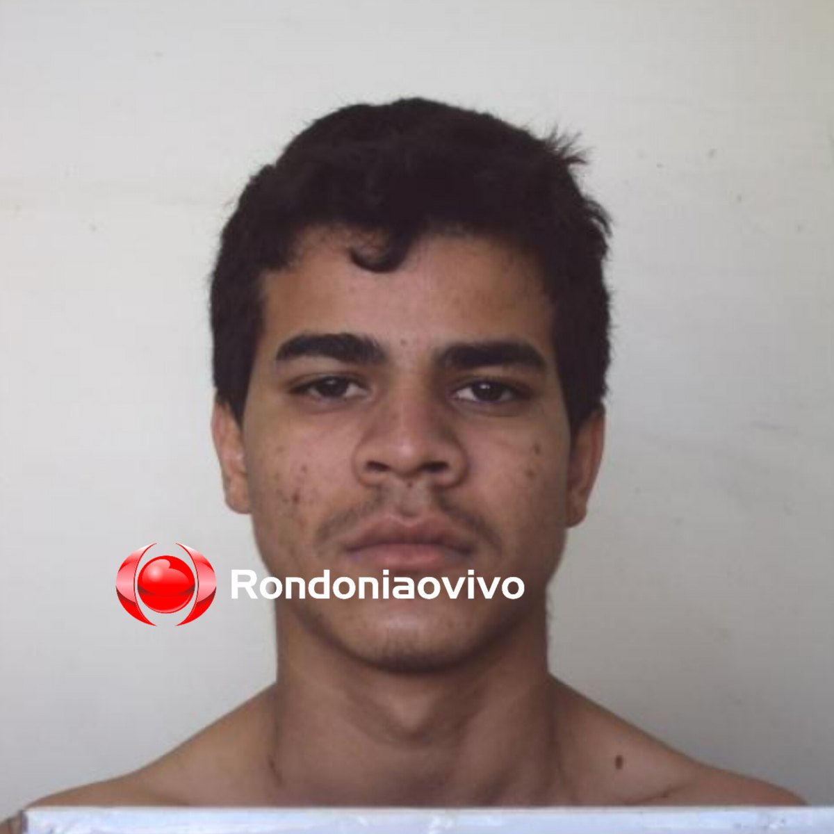 VÍDEO: Criminosos em carro matam um e deixam mais dois baleados