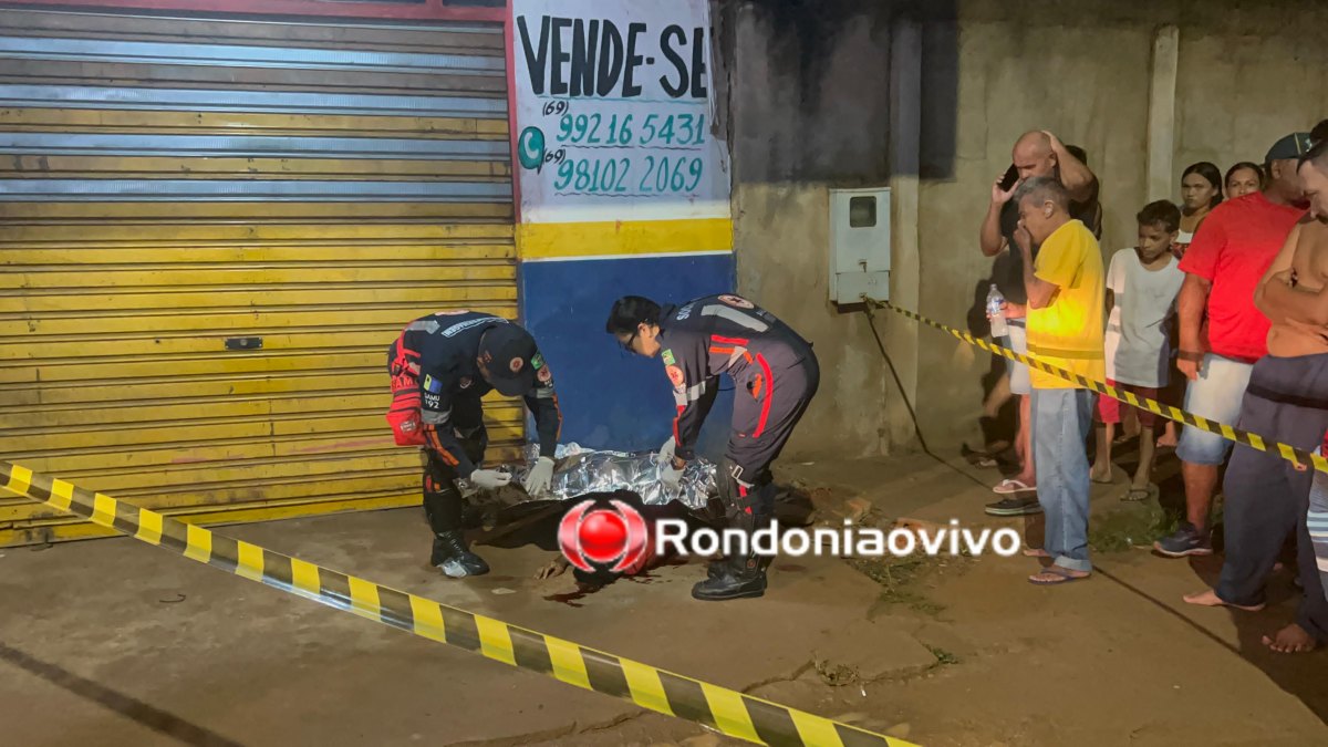 VÍDEO: Criminosos em carro matam um e deixam mais dois baleados