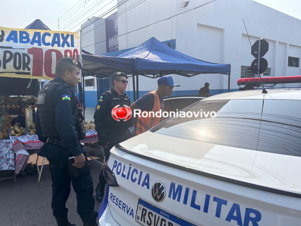 MANDADO ATÉ 2030: Foragido é preso 'cuidando de carros' na feira livre