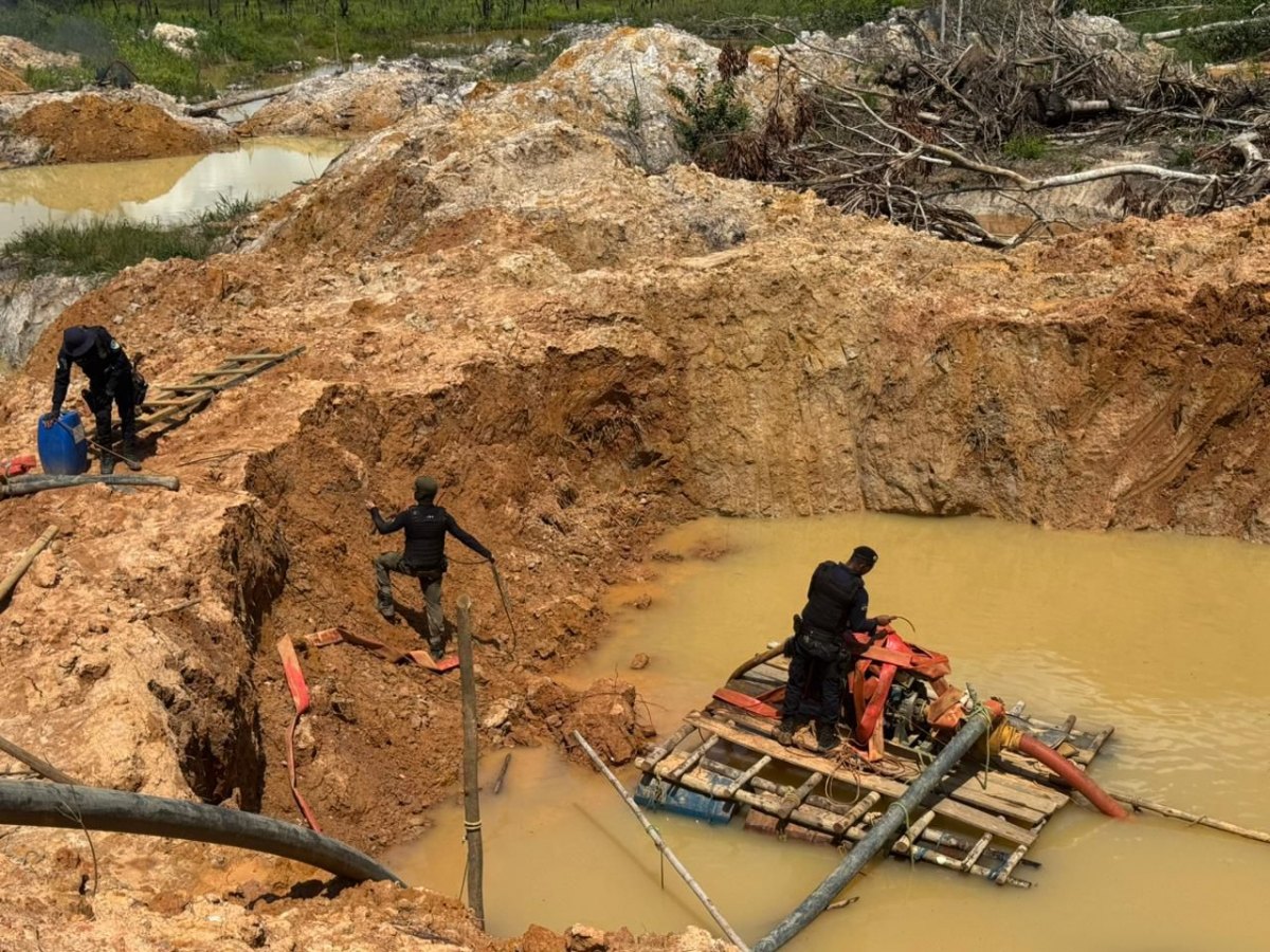 ANDYRÁ: Operação explode maquinários de garimpo ilegal no Mapinguari 
