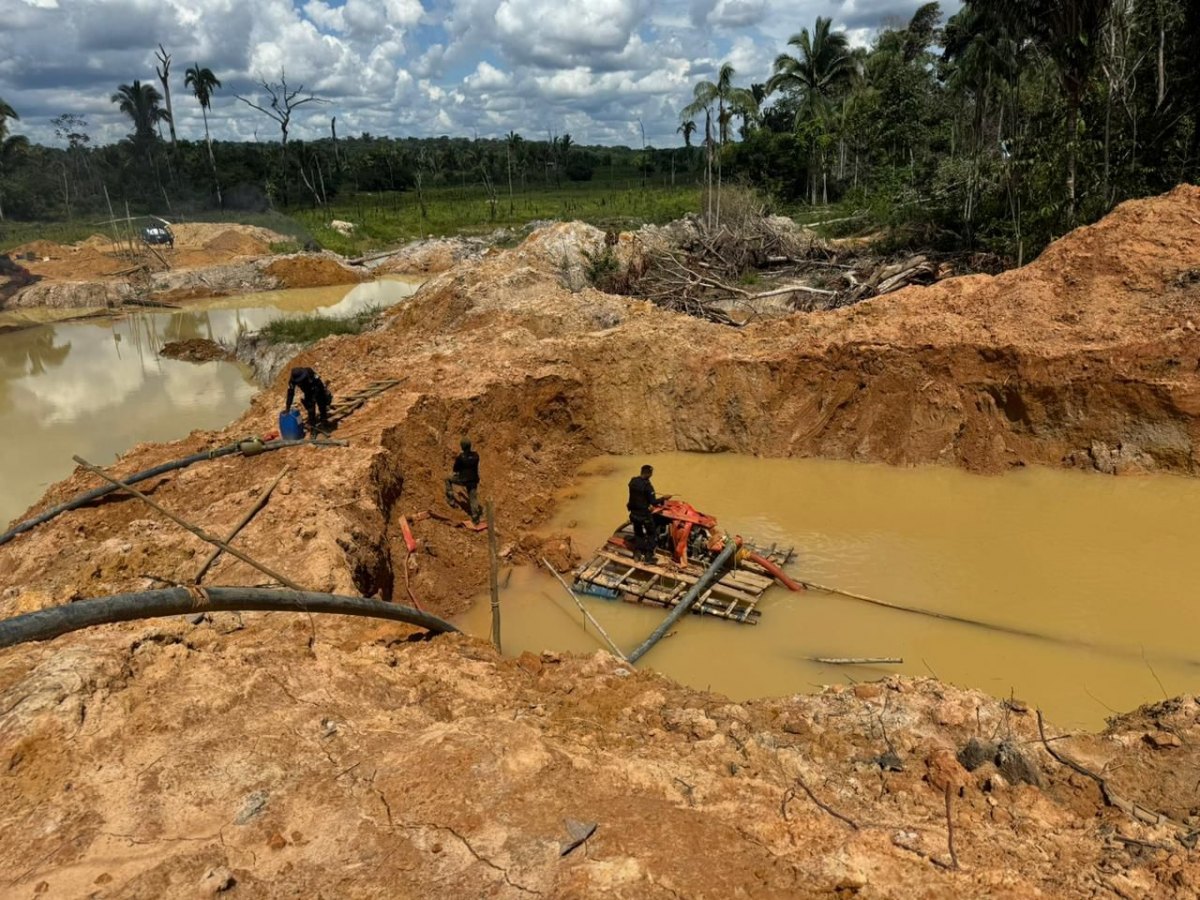 ANDYRÁ: Operação explode maquinários de garimpo ilegal no Mapinguari 