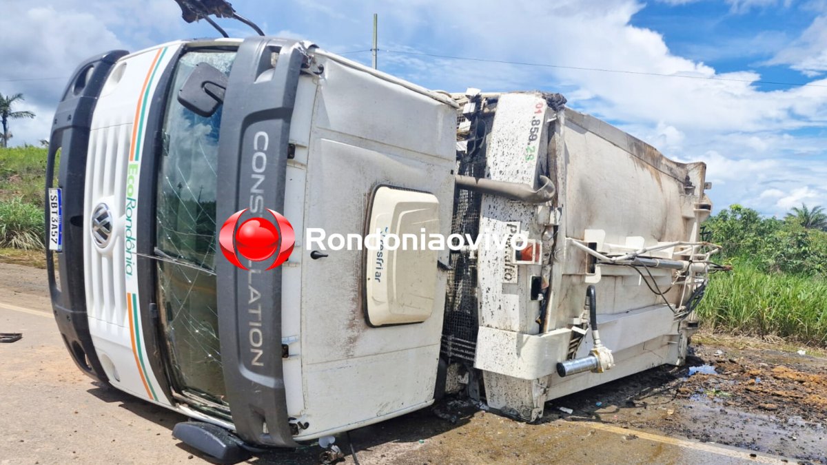 URGENTE: Motorista fica ferido após caminhão do lixo tombar na BR-319