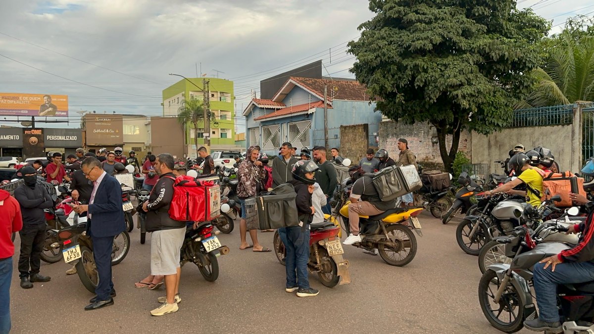 MANIFESTAÇÃO: Motoboys protestam contra a liberação de motorista que matou trabalhador