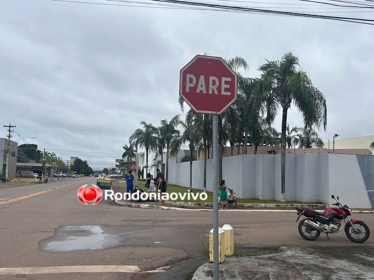 INABILITADO: Motociclista sofre fratura exposta em acidente na região Central 