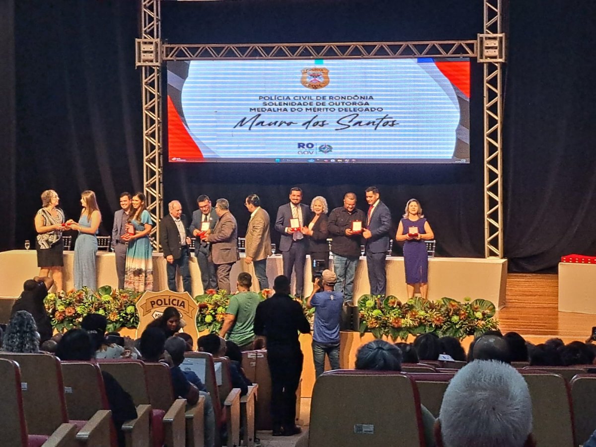 MERECIDÍSSIMO: Repórter Richard Nunes recebe honraria da Polícia Civil de Rondônia