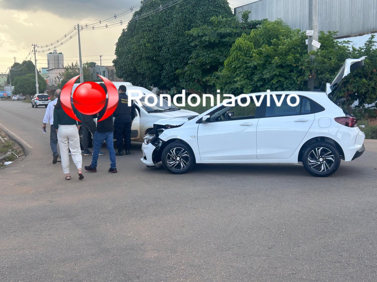 VÍDEO: Homem fica ferido após forte batida entre carros