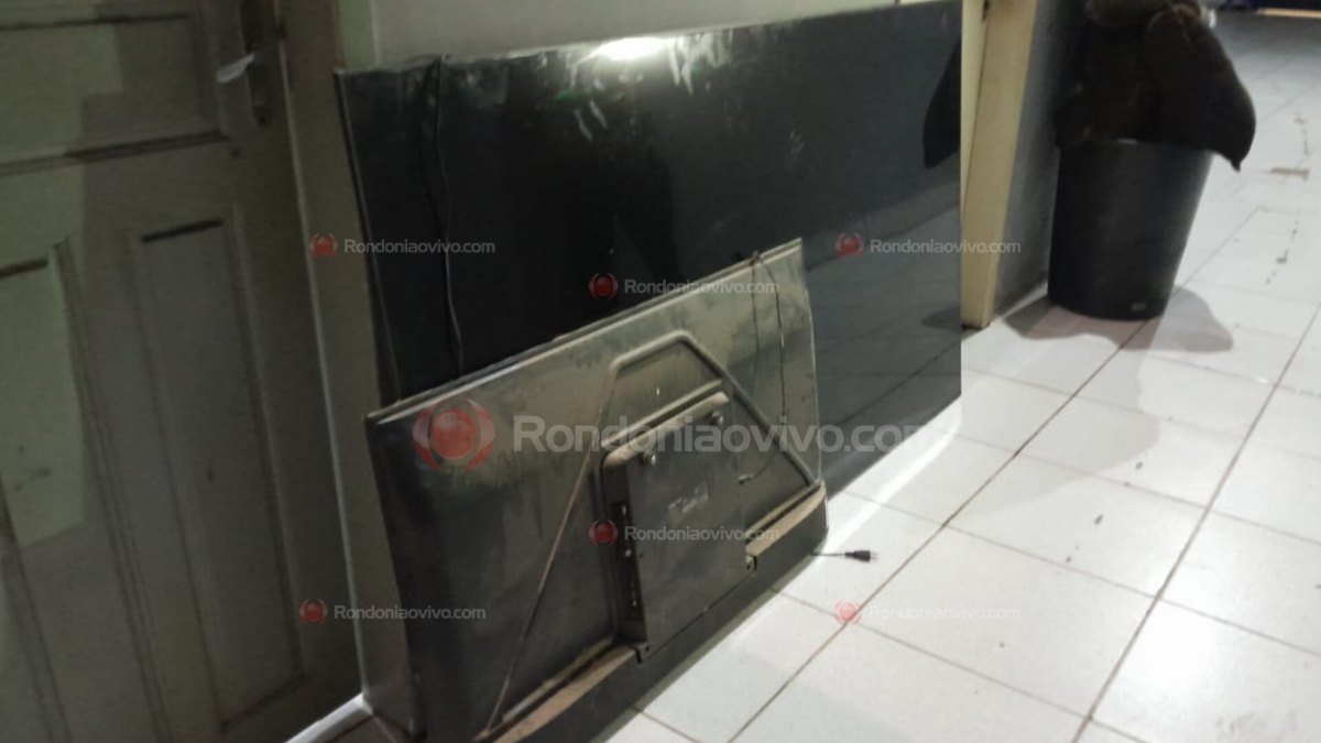  TRÁFICO: Mais uma boca de fumo é fechada pela equipe do sargento Machado; Bando preso em flagrante 