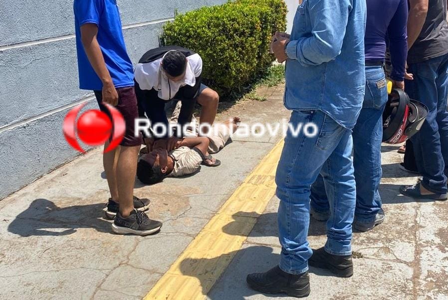 VEJA VÍDEO: Acusado de agredir e tentar roubar estudantes é detido por populares