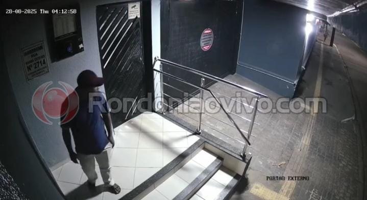 VÍDEO: Ladrão é filmado furtando duas bicicletas de alto valor em condomínio 