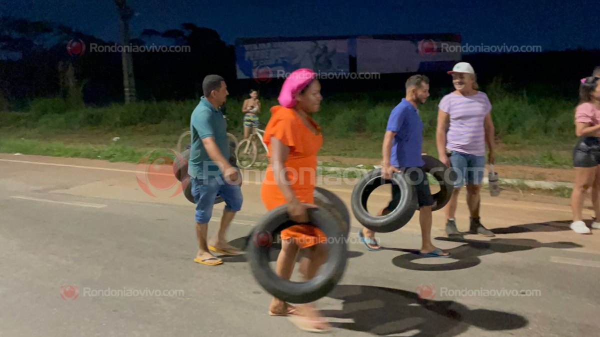 URGENTE: Moradores interditam a BR-364 durante manifestação 