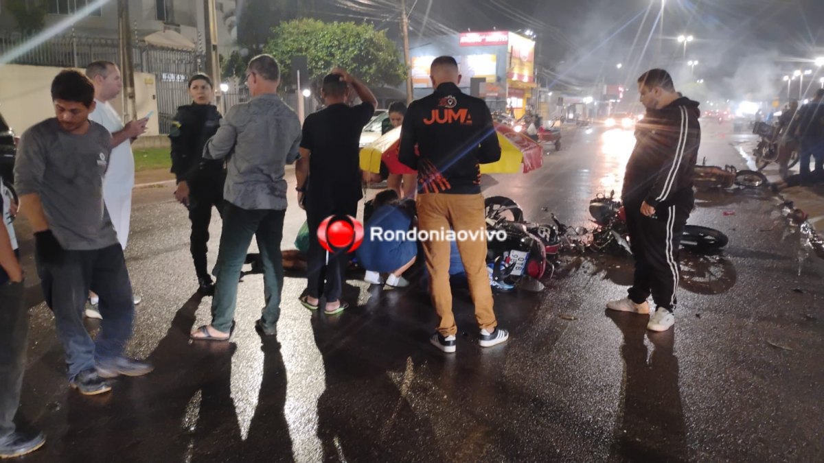URGENTE: Grave acidente entre quatro veículos deixa três motociclistas feridos 
