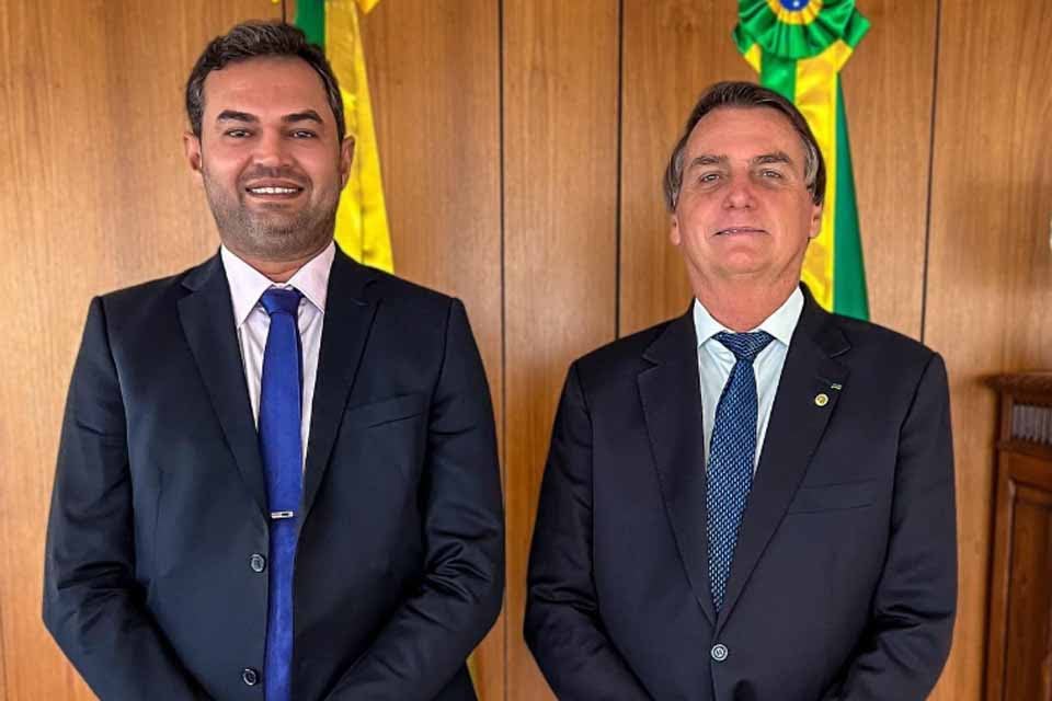ELEIÇÕES 2026: Instituto que mostra Marcos Rogério e Bruno Scheid na liderança apontou empate técnico em 2022 e Léo Moraes na dianteira antes da vitória em 2024