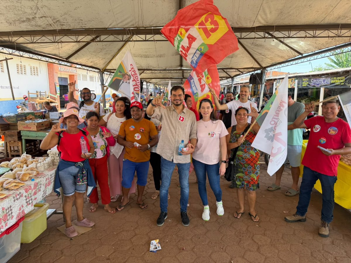 ELEIÇÕES 2026: Expedito Netto visita feira popular de Guajará-Mirim e conversa com moradores