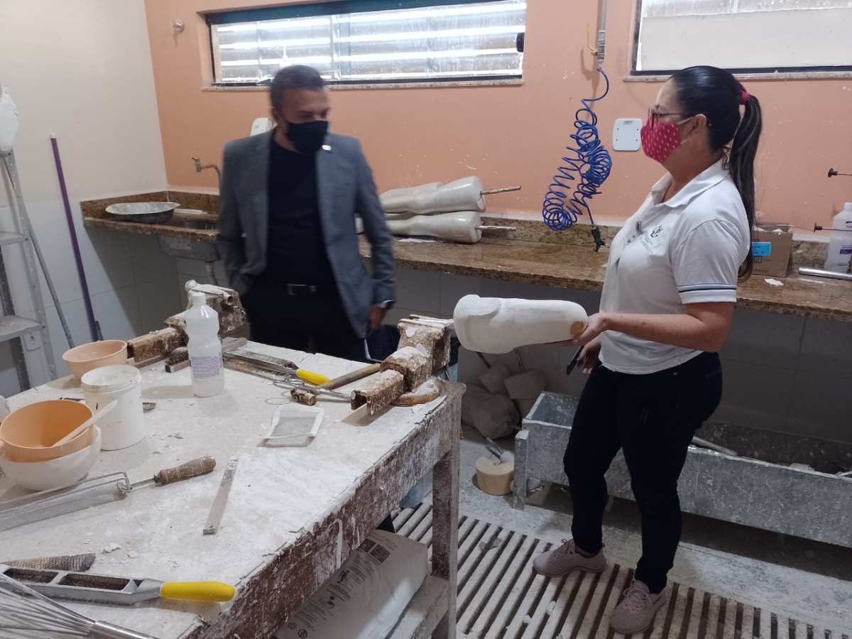 Deputado Alex Silva visita hospital Santa Marcelina