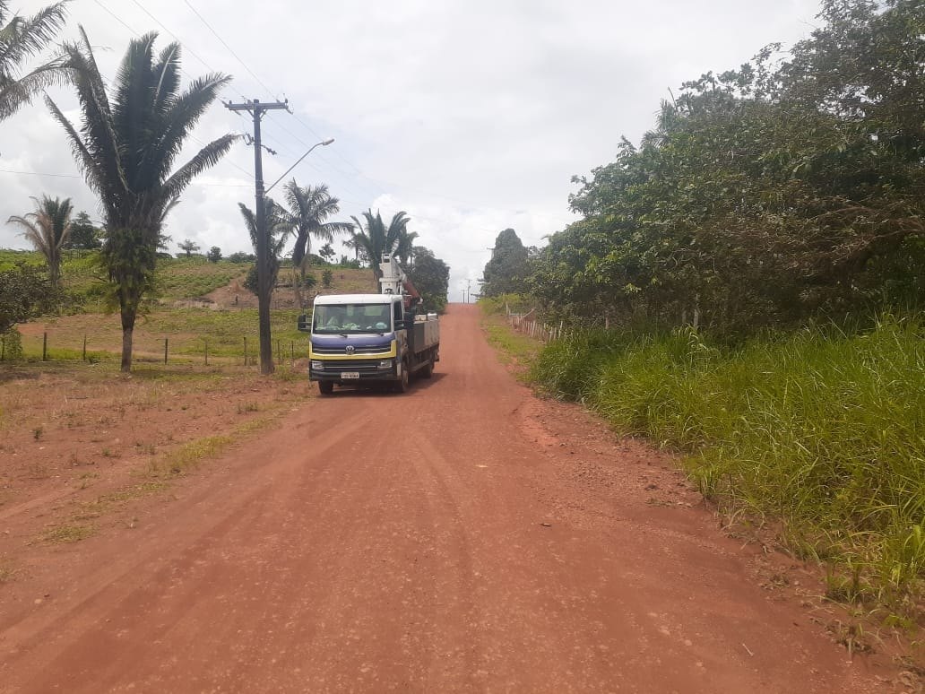ESTRADA DOS JAPONESES Após pedido do vereador Edimilson Dourado, Emdur realiza serviço