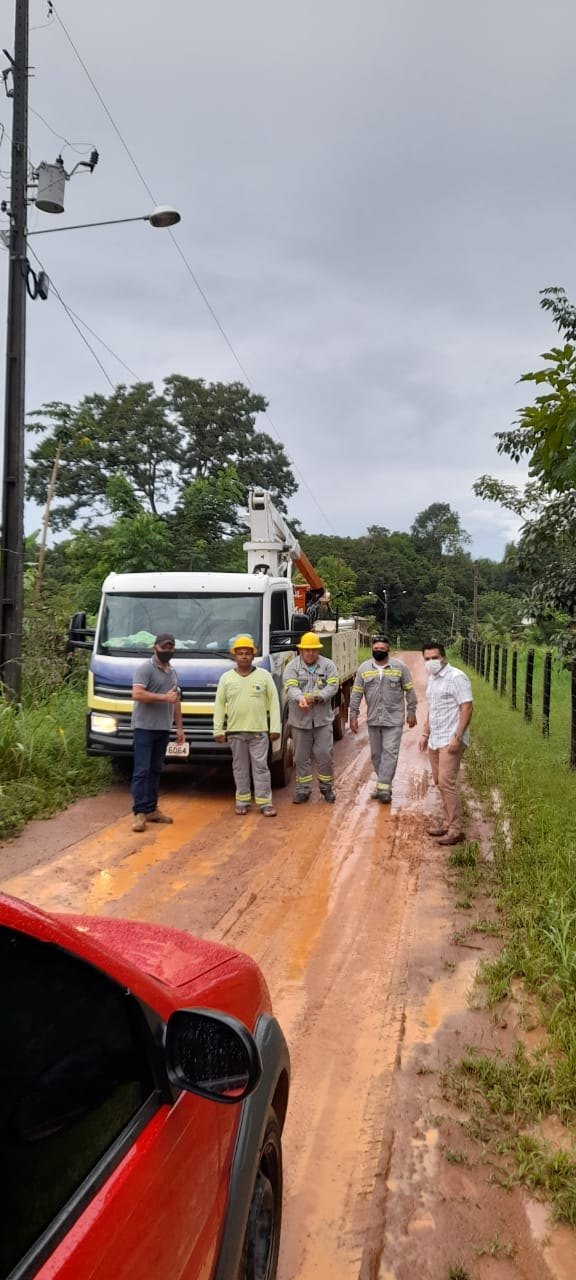 ESTRADA DOS JAPONESES Após pedido do vereador Edimilson Dourado, Emdur realiza serviço