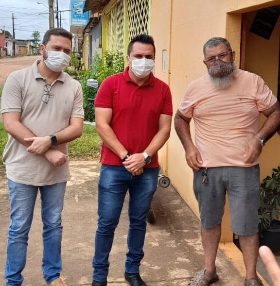 PARLAMENTAR: Vereador Edmilson Dourado ouve demandas de moradores da zona Sul