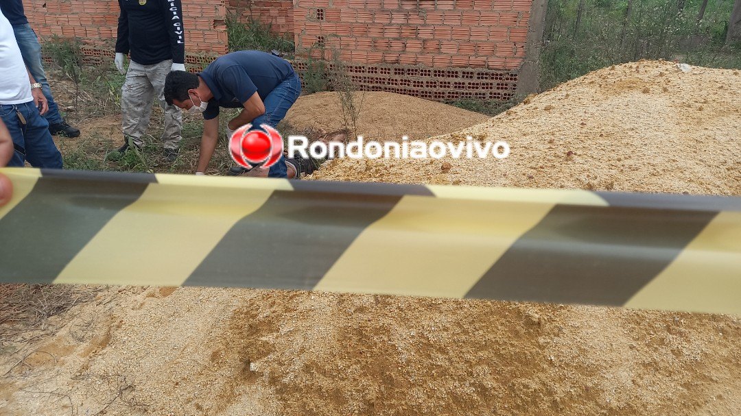 AJOELHADO: Homem é encontrado morto a pauladas dentro de obra na zona Leste