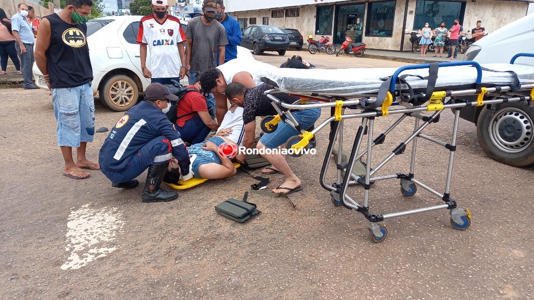 VEJA O VÍDEO: Motociclista fica em estado grave após colisão com Hilux na Calama