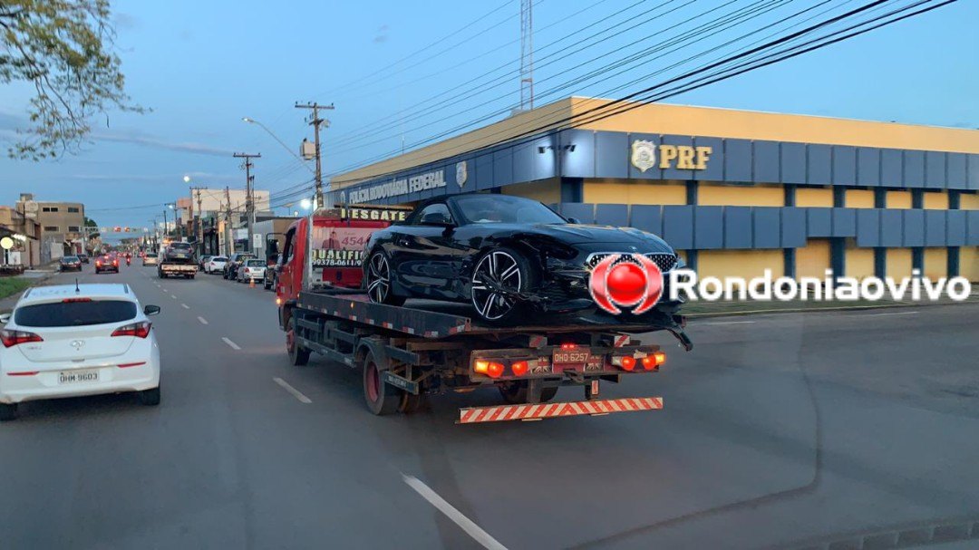 CARRO DE LUXO: BMW se envolve em forte colisão na região Central da capital