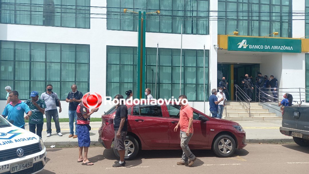 VÍDEO: Tiroteio durante roubo de R$ 50 mil a empresário na frente de banco