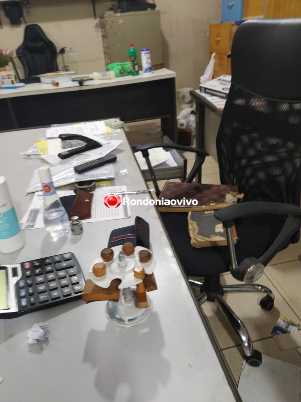 ASSISTA O VÍDEO: Ladrões são flagrados fazendo arrastão em loja no Centro