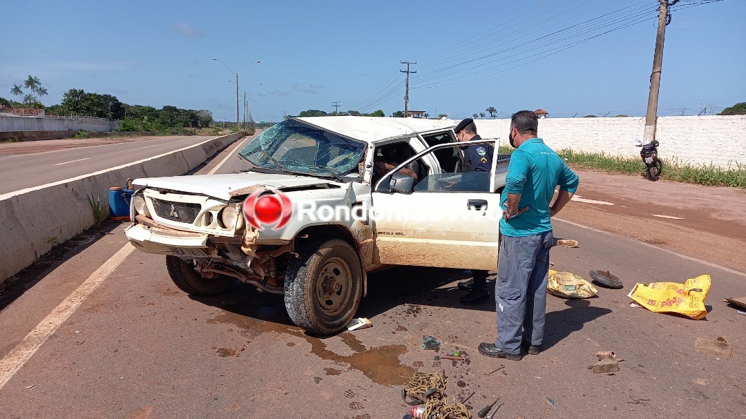 ASSISTA O VÍDEO: Idoso de 73 anos fica lesionado após capotamento na BR-364