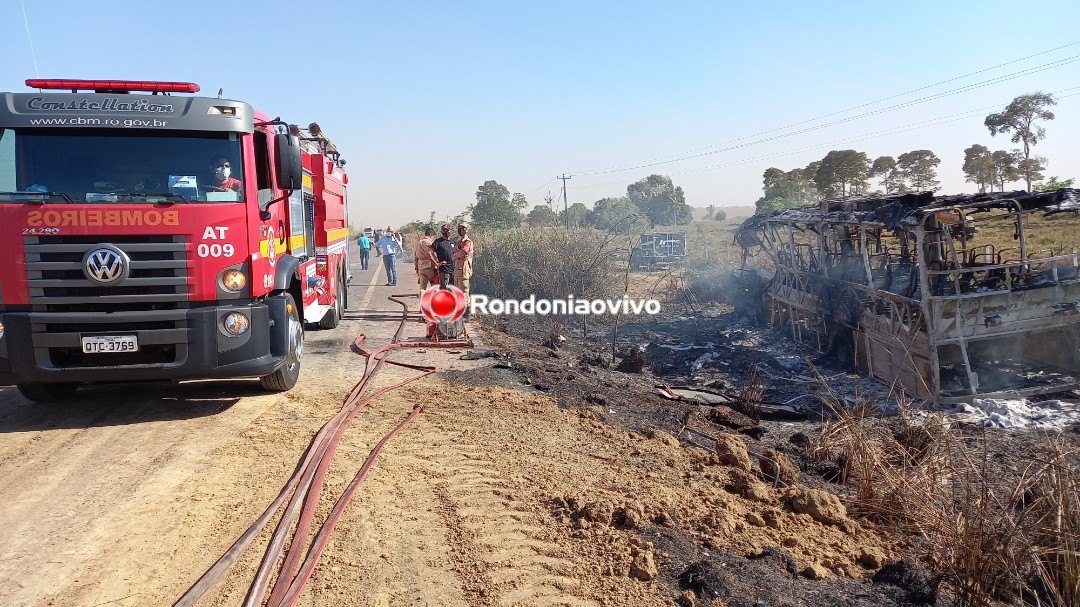 NA BR-364: Veja imagens do acidente com quatro mortes e vários feridos 