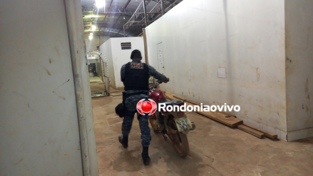 PERSEGUIÇÃO E TIROS: Assaltantes armados tentam fugir da PM, mas um acaba morto e outro preso