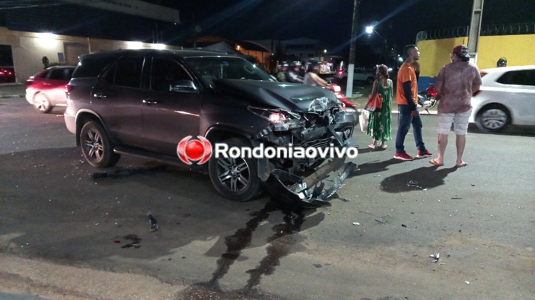 IMPRUDÊNCIA NO TRÂNSITO: Motoboy fica em estado grave em acidente  envolvendo três veículos