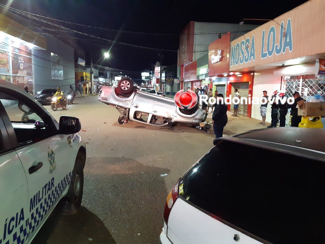 CAPOTAMENTO: Motorista de Hilux avança semáforo e causa grave acidente